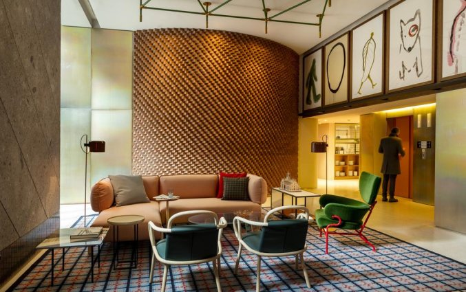 Lounge van hotel Room Mate Giulia in Milaan